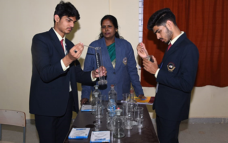 science-lab-in christinternational-school